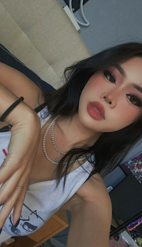 Vy Tran is on onlyfans