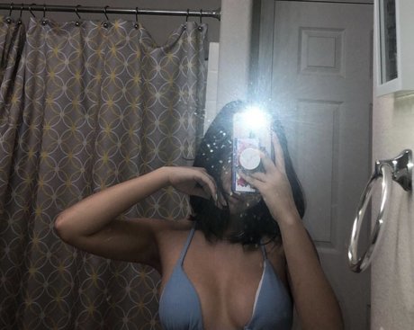 Vy Tran onlyfans mega