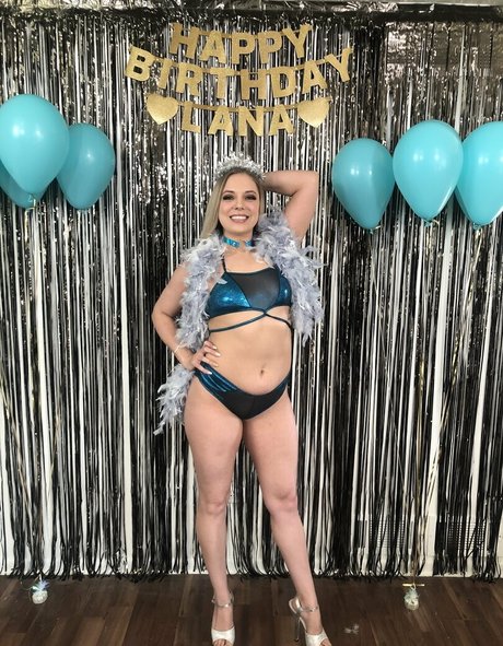 peachylanaxo onlyfans model photo