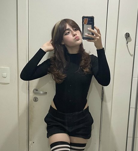 Isabella Angelina onlyfans nudes leak