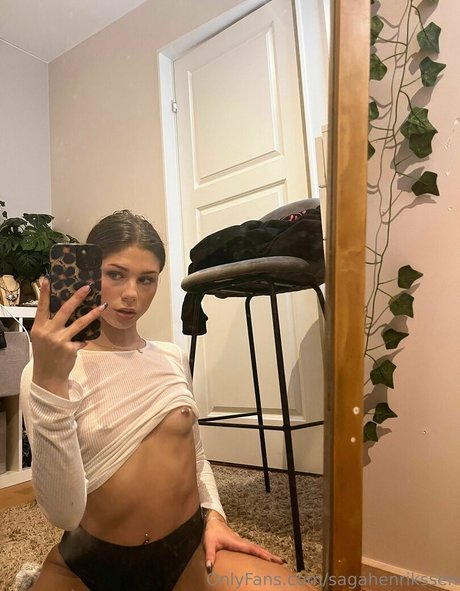 Saga Henrikssen onlyfans pics leaked