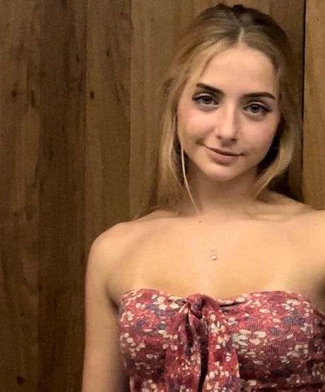 Julie Remoissenet onlyfans archives