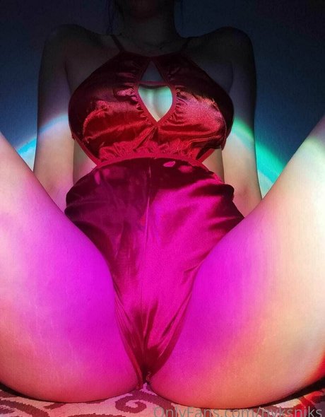 Nyks Niks onlyfans leaked