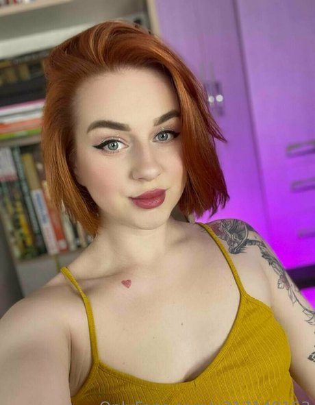 sarah holland onlyfans nude