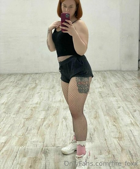 sarah holland onlyfans leaked