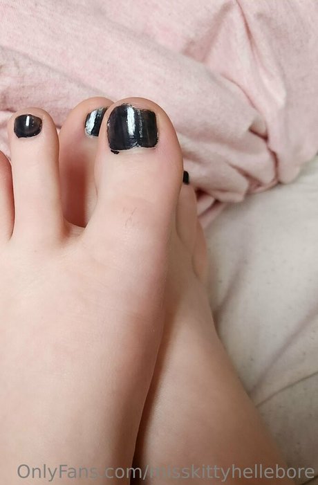 misskittyhellebore onlyfans porn leaks