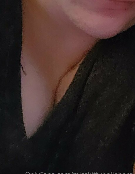 misskittyhellebore xxx onlyfans