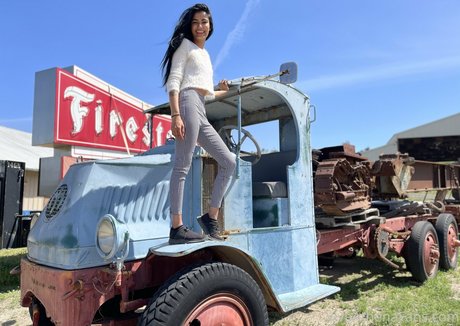 vivaathena naked only fans