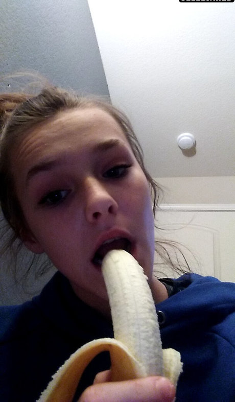 Savannah Colver naked onlyfans leaked