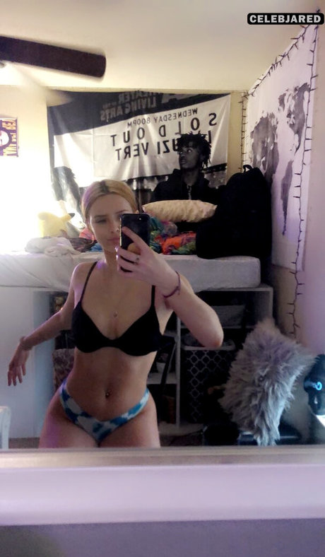 Savannah Colver onlyfans nude photos