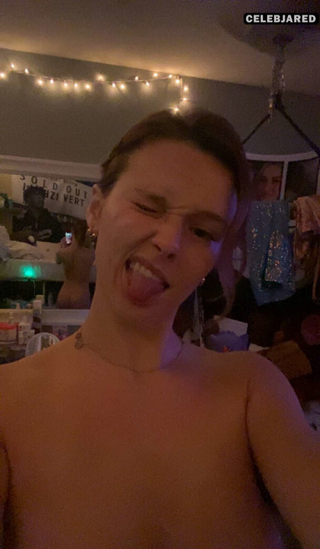 Savannah Colver nude on onlyfans