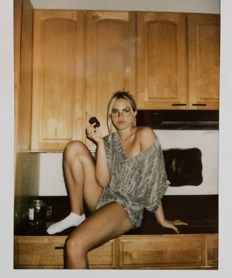 Renee Rapp onlyfans leak new