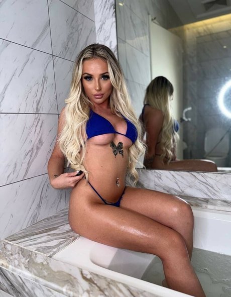 sophielouise1x onlyfans nude leaks