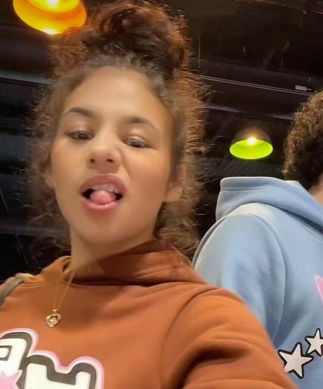 Holly Hennessy fans only