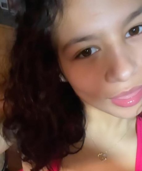 Holly Hennessy naked onlyfans