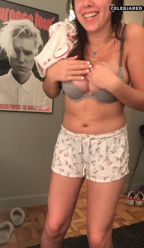 Samantha Lipstein onlyfans nude pics