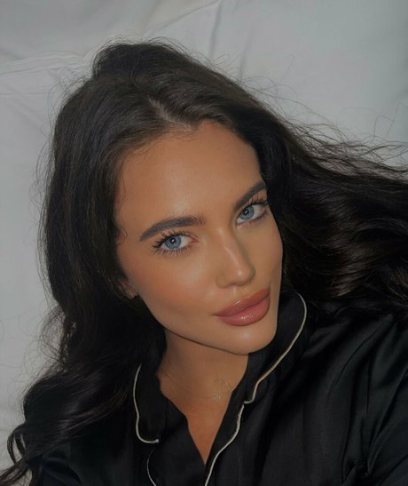 Lena Snow onlyfans photo