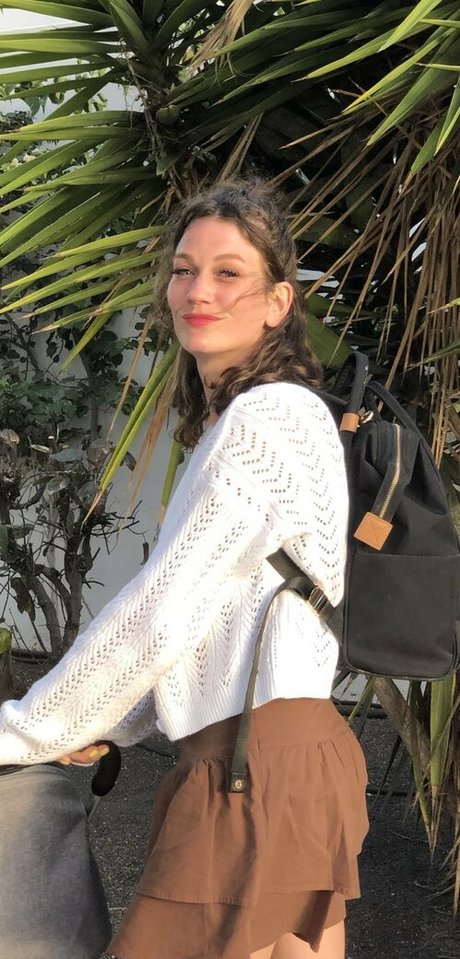 Misty Gray onlyfans model photos