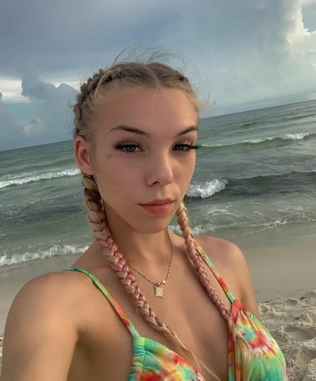 Itslovelyava onlyfans naked porn