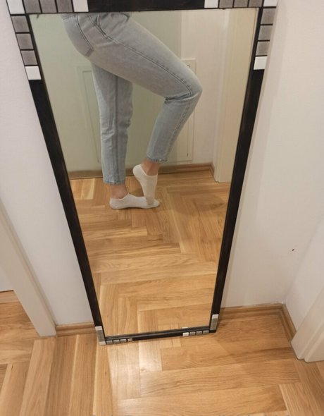 tallgirlwithfeets onlyfans free content