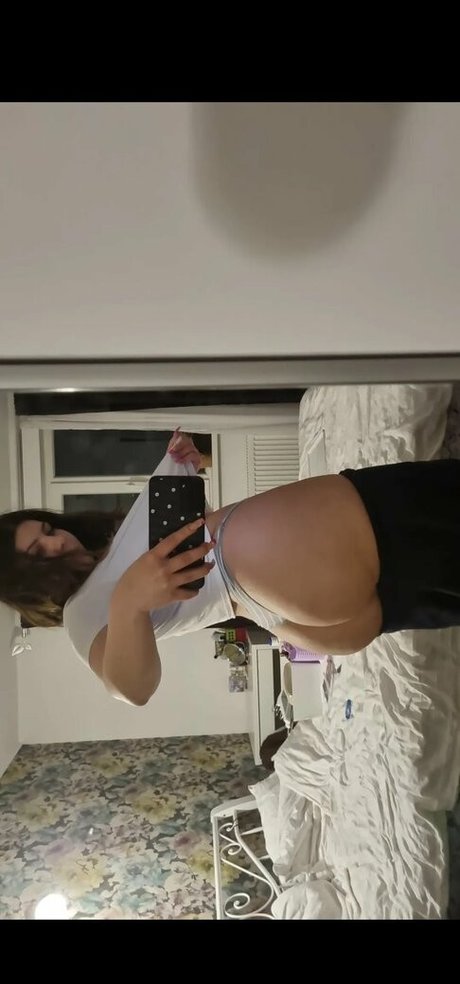 claudiroxa onlyfans strip