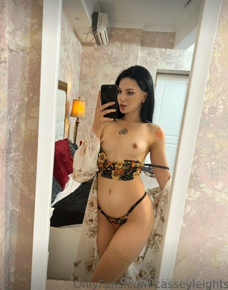 chloe lust onlyfans boobs