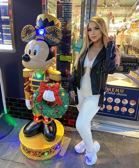 Rafaela Nakamura onlyfans nudes leaks