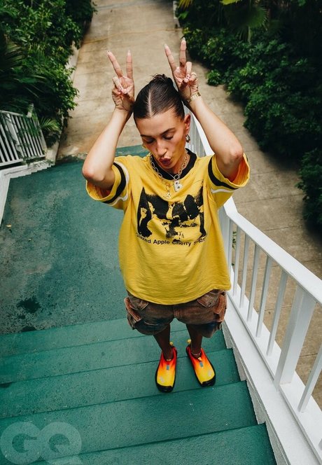 Hailey Baldwin onlyfans sex