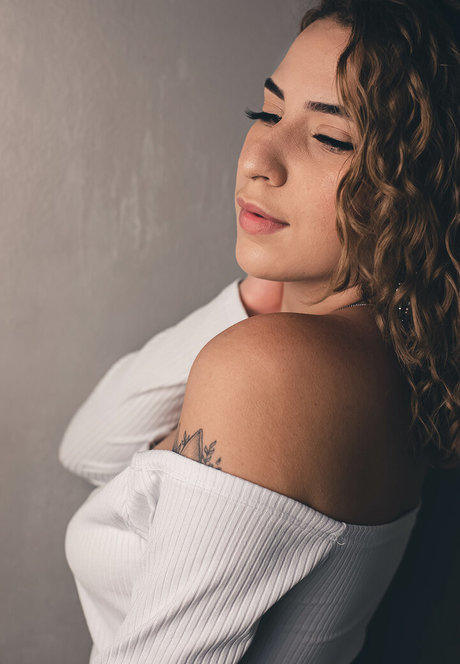 Thifany Vieira naked onlyfans leaks