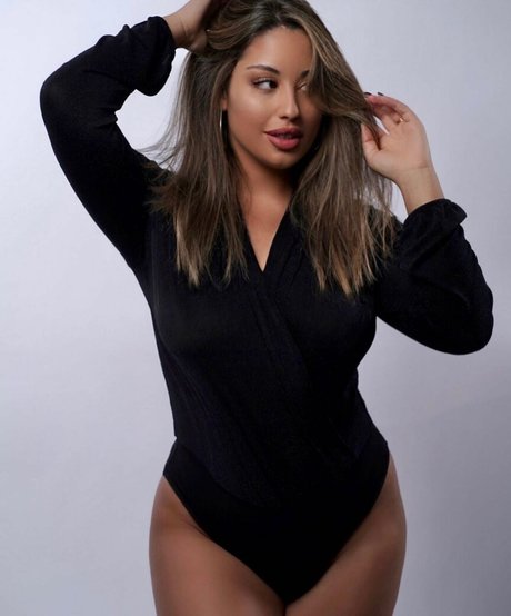 Tal Ganon onlyfans tits