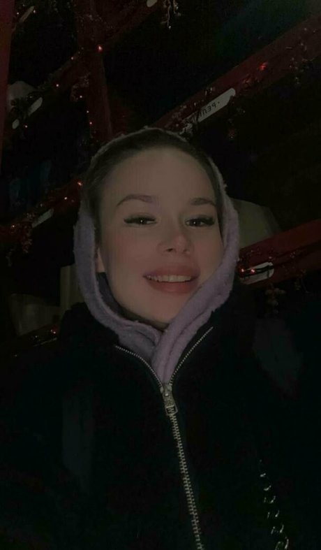 lina pie onlyfans model images