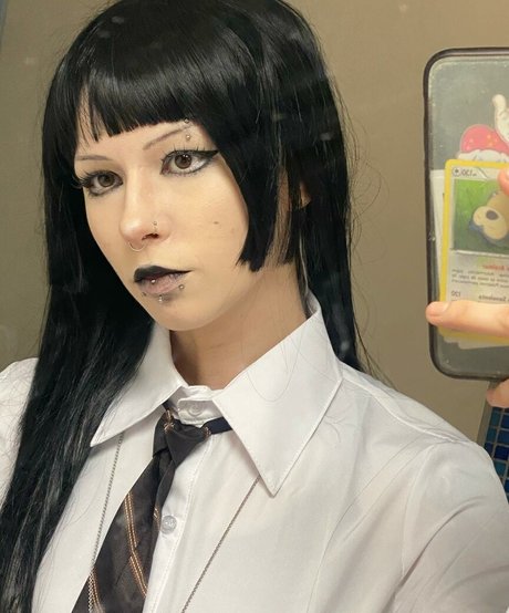 Luh Setra onlyfans strip tease