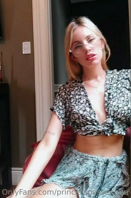 princesspassengerr naked on onlyfans