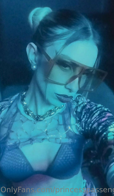 princesspassengerr onlyfans nude tits
