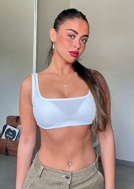 Shira Harif onlyfans leaked tits