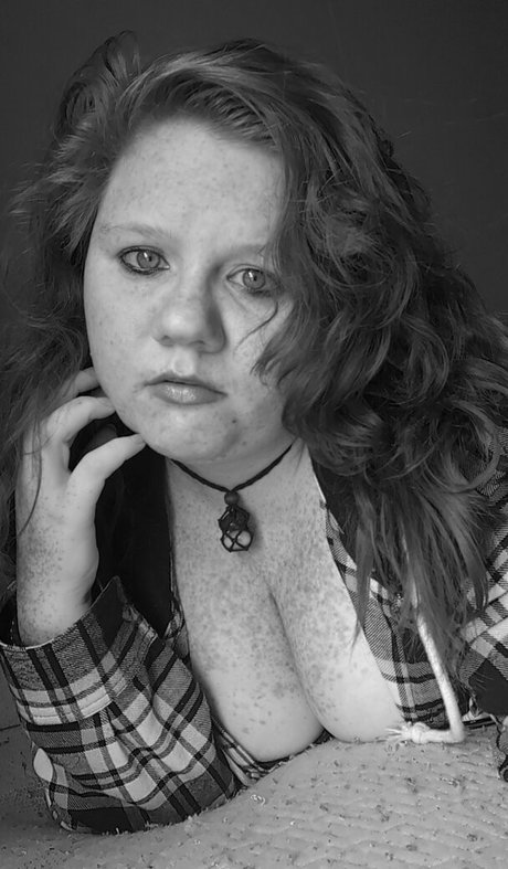 rhiannonmz onlyfans leaked pictures