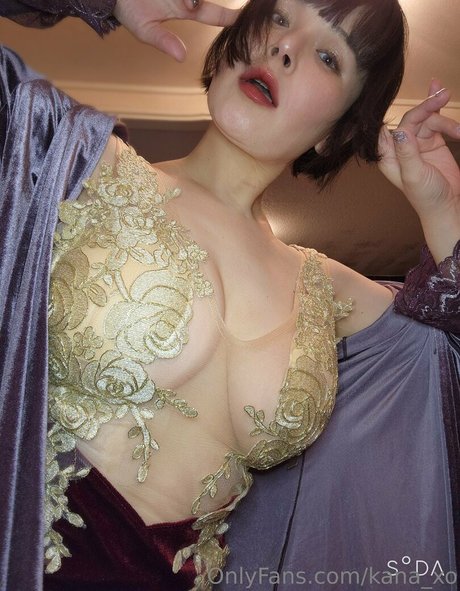 kanaaxo topless onlyfans