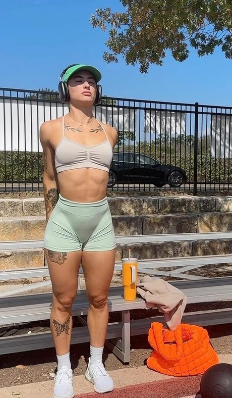 Kelly Matthews only fans photos