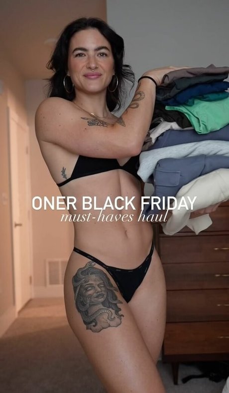 Kelly Matthews nude onlyfans