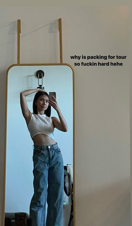 Niki Zefanya onlyfans sexy