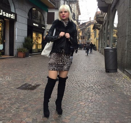 Anya87 onlyfans desnuda