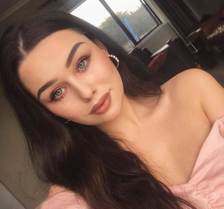 proudegirl onlyfans model images