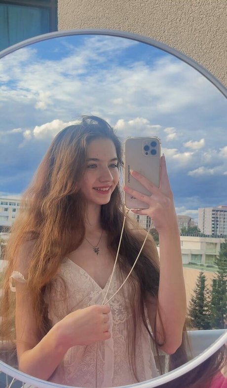 Dana Taranova onlyfans pics