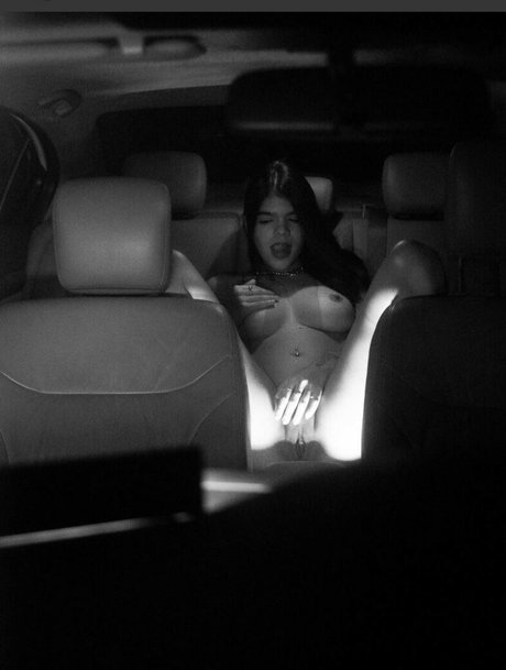 Vitoria Bastos onlyfans leaks.