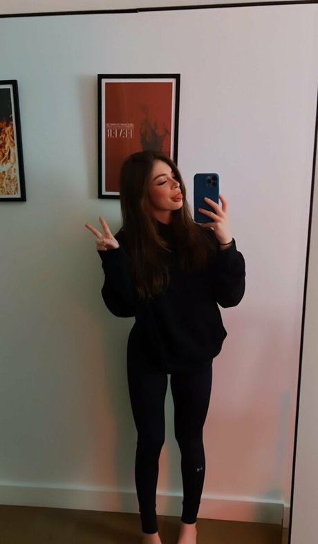 Chrissy Costanza onlyfans nude leak