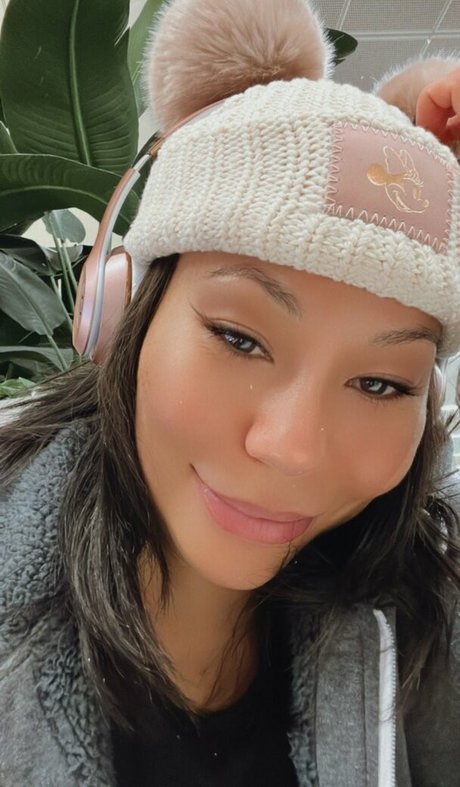 Mia Yim onlyfans fotos