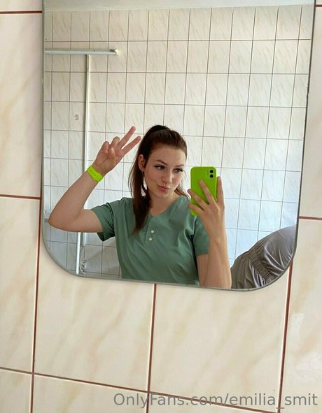 Emilia Smit leaked only fans