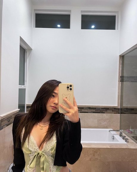 esblee naked onlyfans leaked