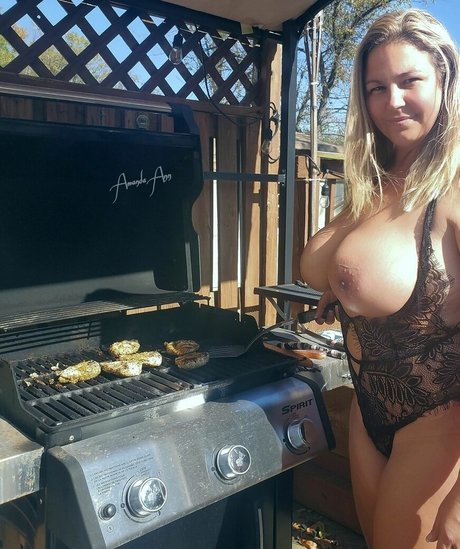 Amanda Ann onlyfans pictures