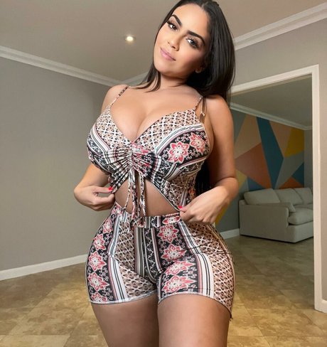 Jessenia Rebecca onlyfans public photos